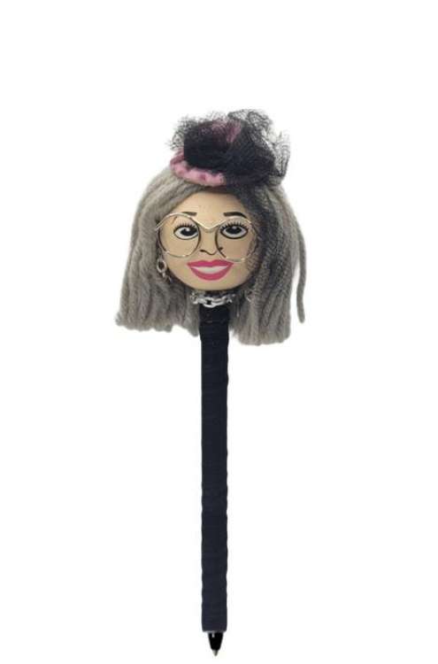 Lavishly Lara Lavishly Lara